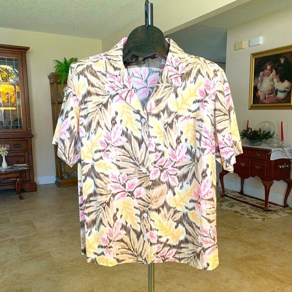 EUC Pappagallo Floral Collared, Button Front, Short Sleeved Blouse size 1X - Picture 1 of 6